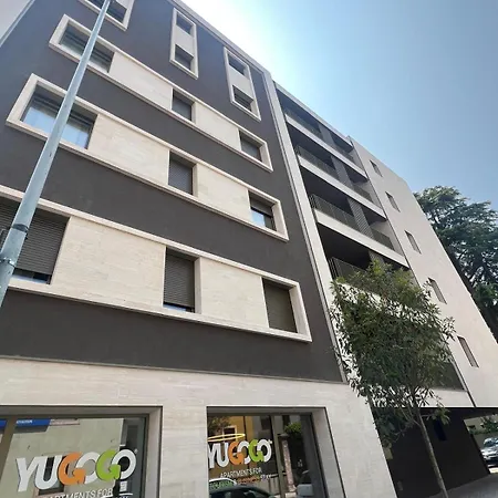 Yugogo Petrarca 1 - Bilocale Con Balcone, Centro Apartment