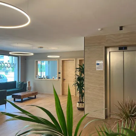 Apartment Yugogo Petrarca 1 - Bilocale Con Balcone, Centro Trient